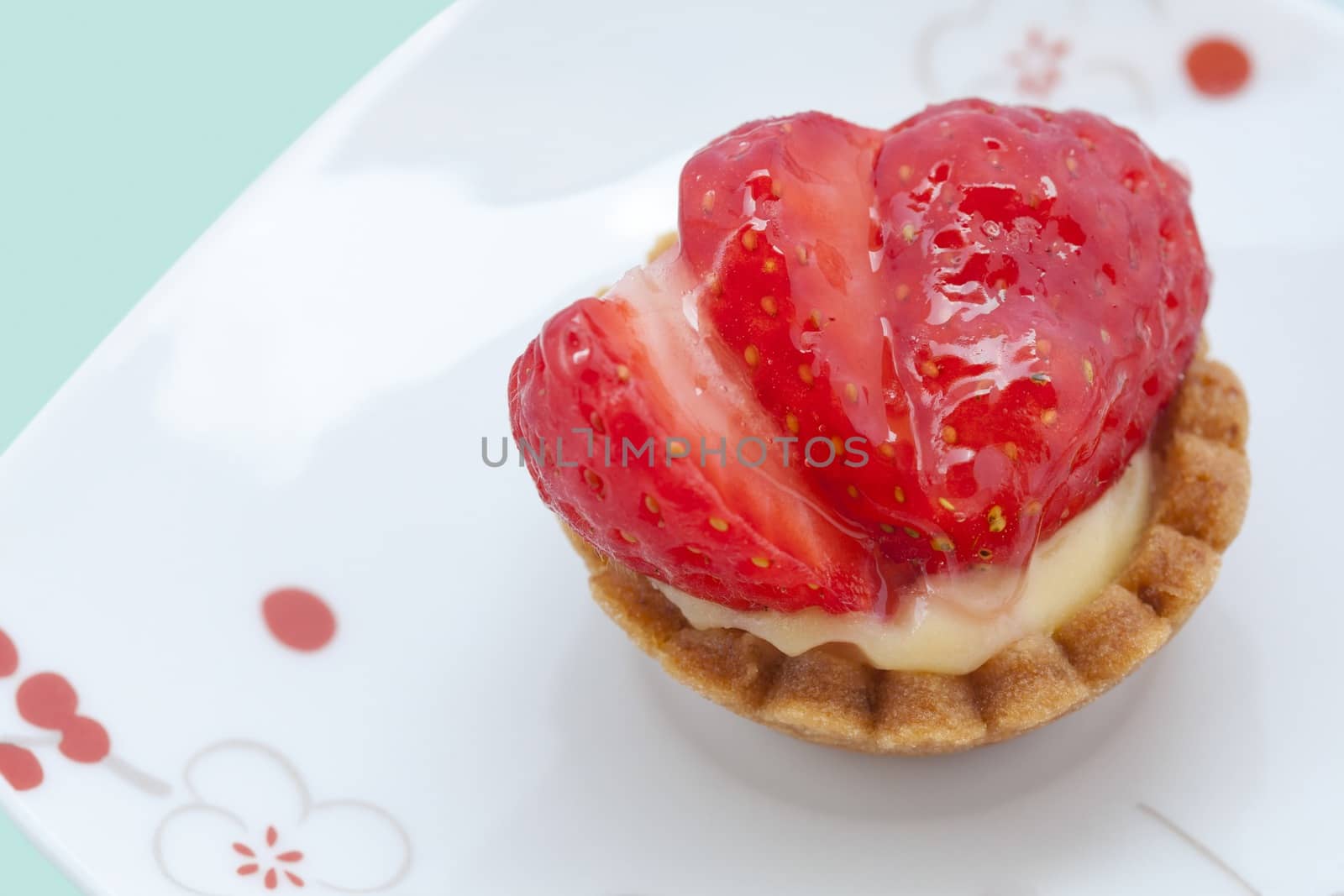 Picture of a baked dessert with strawberry