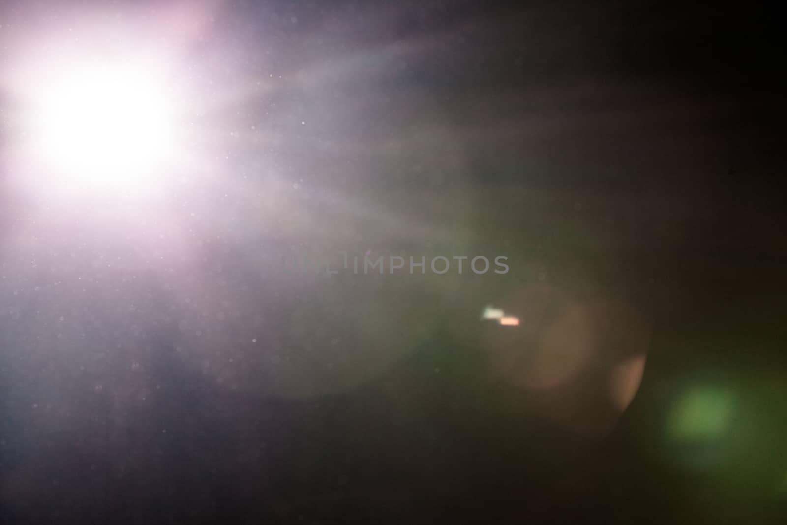 Real Lens Flare and Dusty Atmosphere by aetb