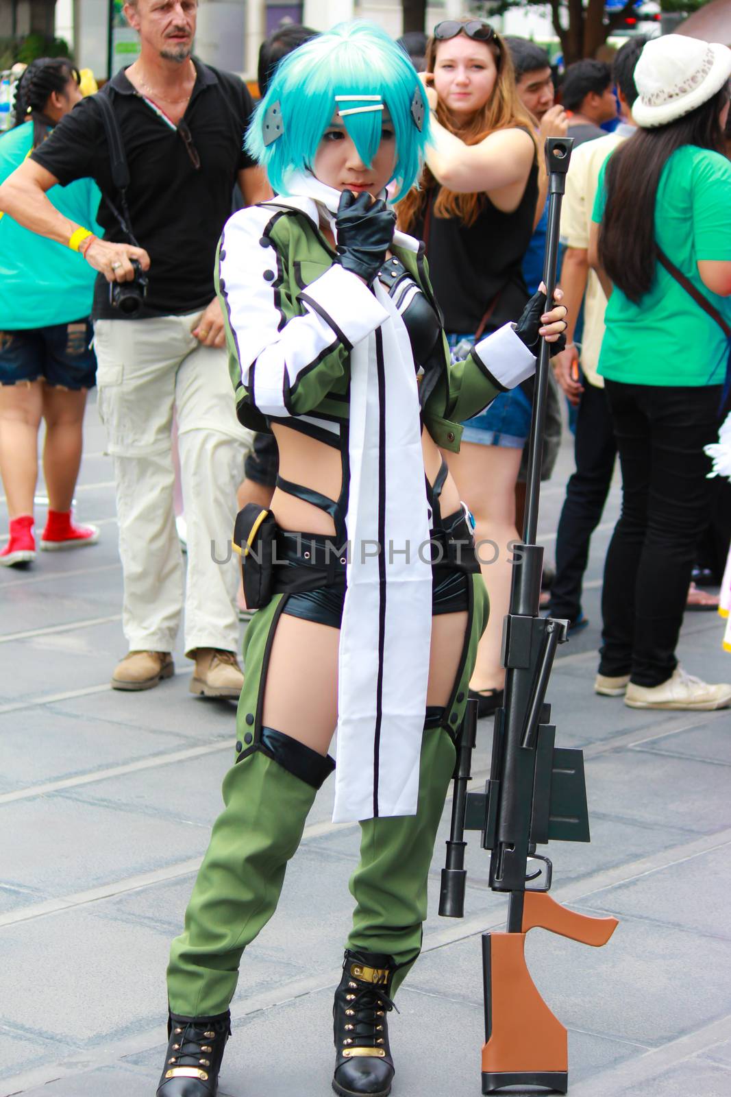 Bangkok - Aug 31: An unidentified Japanese anime cosplay Sinon pose  on August 31, 2014 at Central World, Bangkok, Thailand.