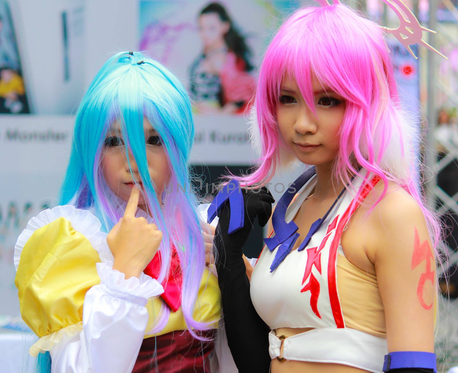 Bangkok - Aug 31: An unidentified Japanese anime cosplay Shiro and Jibril pose  on August 31, 2014 at Central World, Bangkok, Thailand.