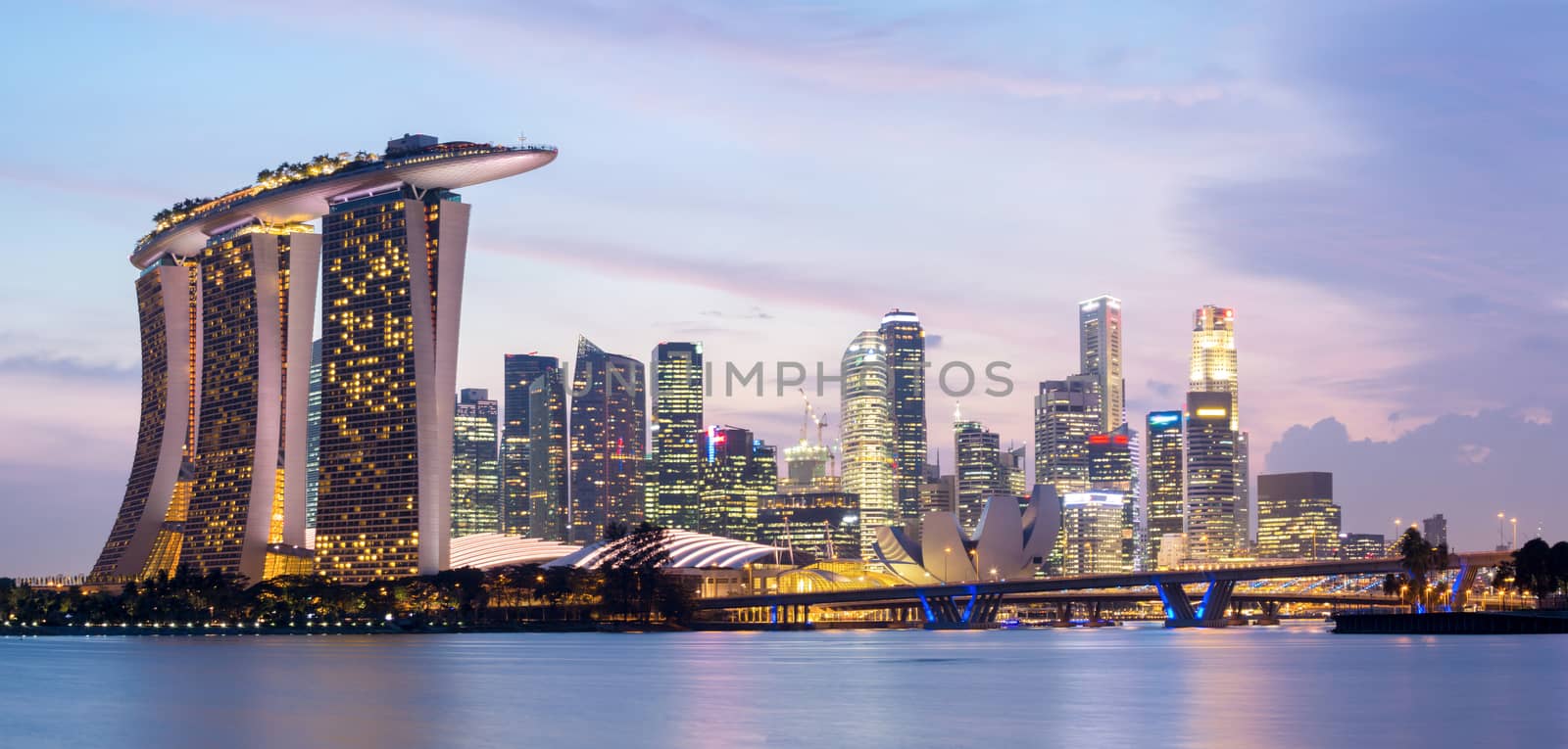 Singapore Panorama by vichie81