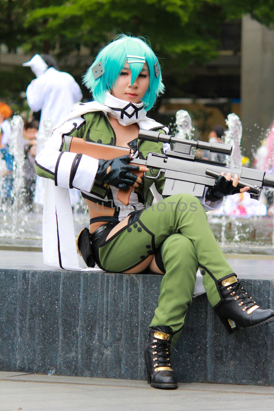 Bangkok - Aug 31: An unidentified Japanese anime cosplay Sinon pose  on August 31, 2014 at Central World, Bangkok, Thailand.