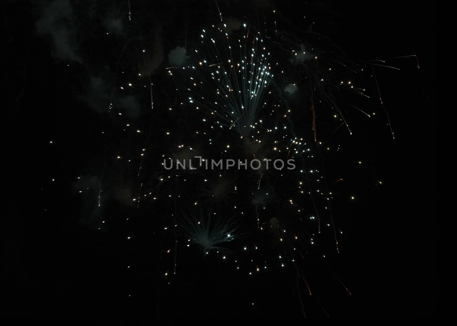 firework explosion in the night sky by Lizard