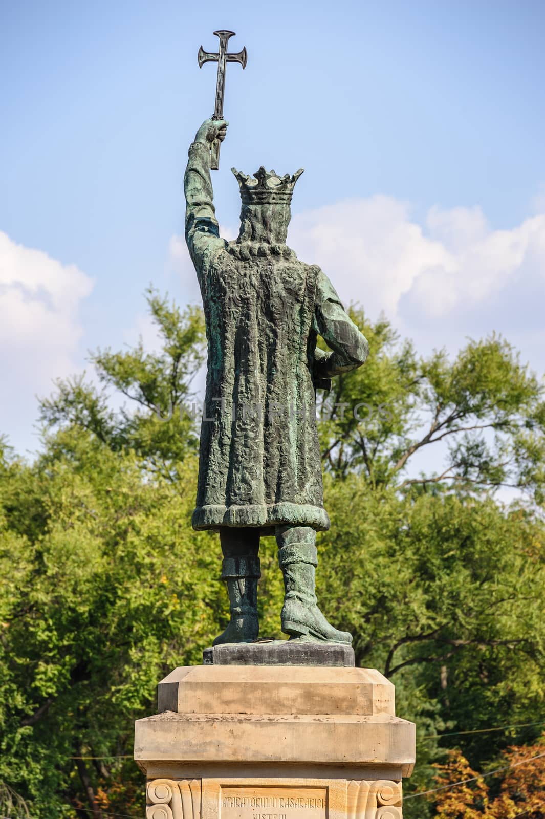 Monument of Stefan cel Mare in Chisinau, Moldova by starush