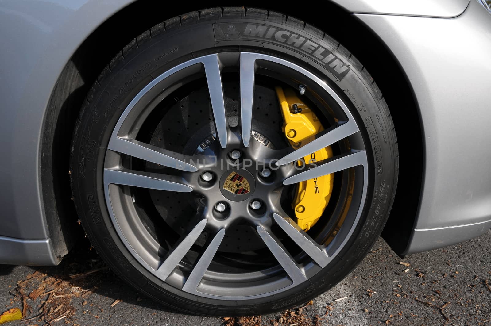 Porsche Panamera GT silver - right tyre - Turbo Sport Crono - 2010 model - PCCB breakes - PDK