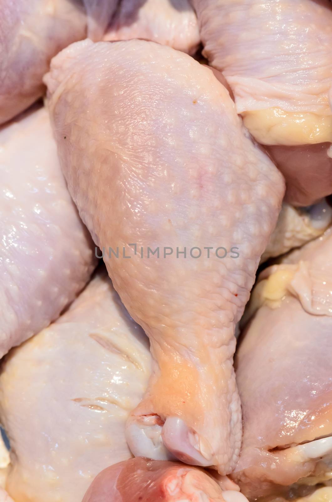 Fresh chilled Chicken leg, Wait sell in the market