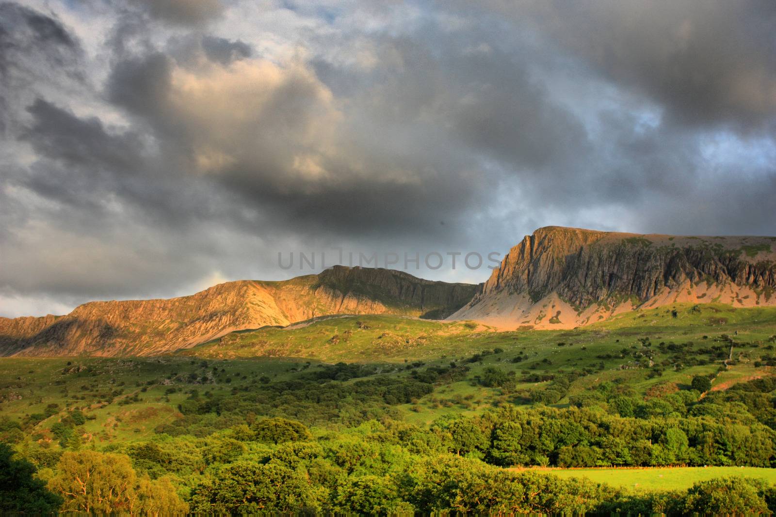 cadair idris mountain range in snowdonia by chrisga