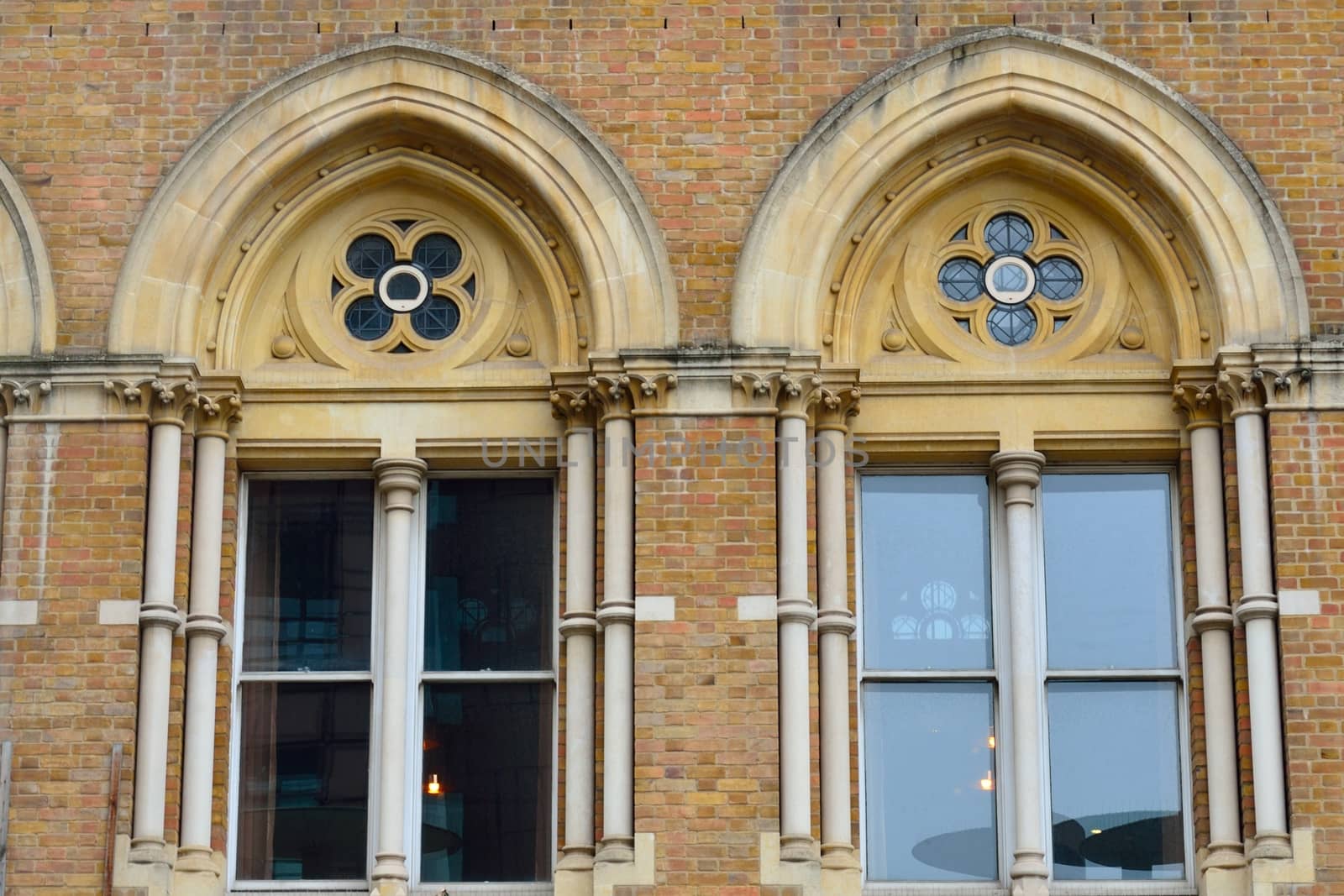 Arched brick Windows by pauws99