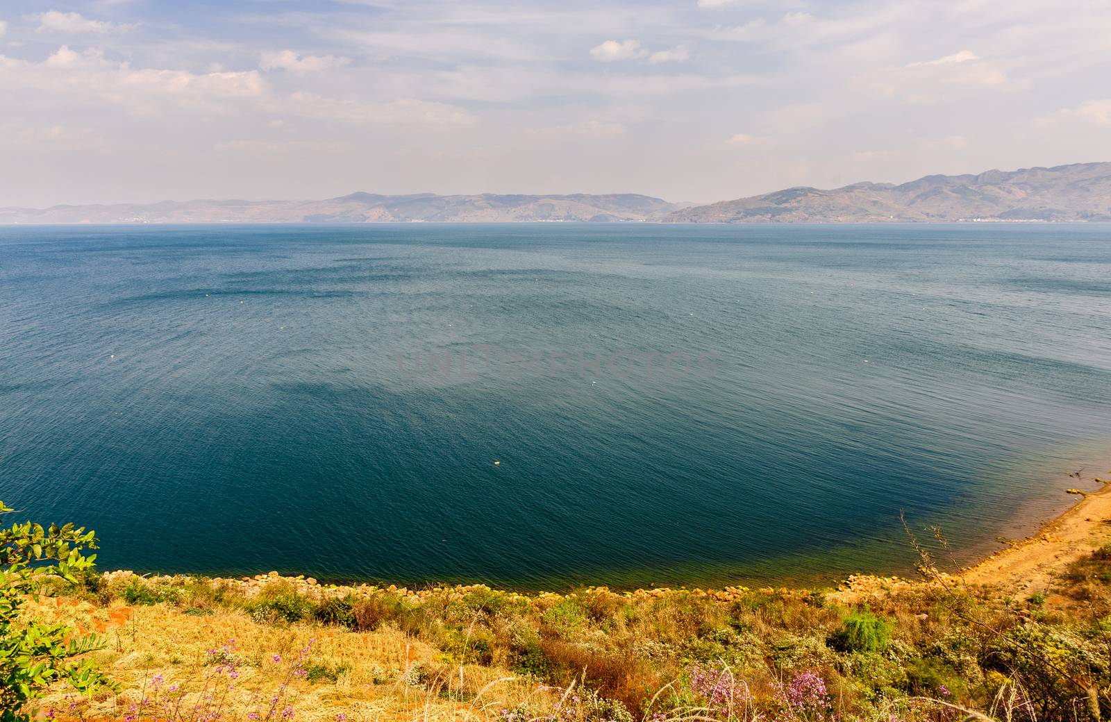 Fuxian lake by JasonYU