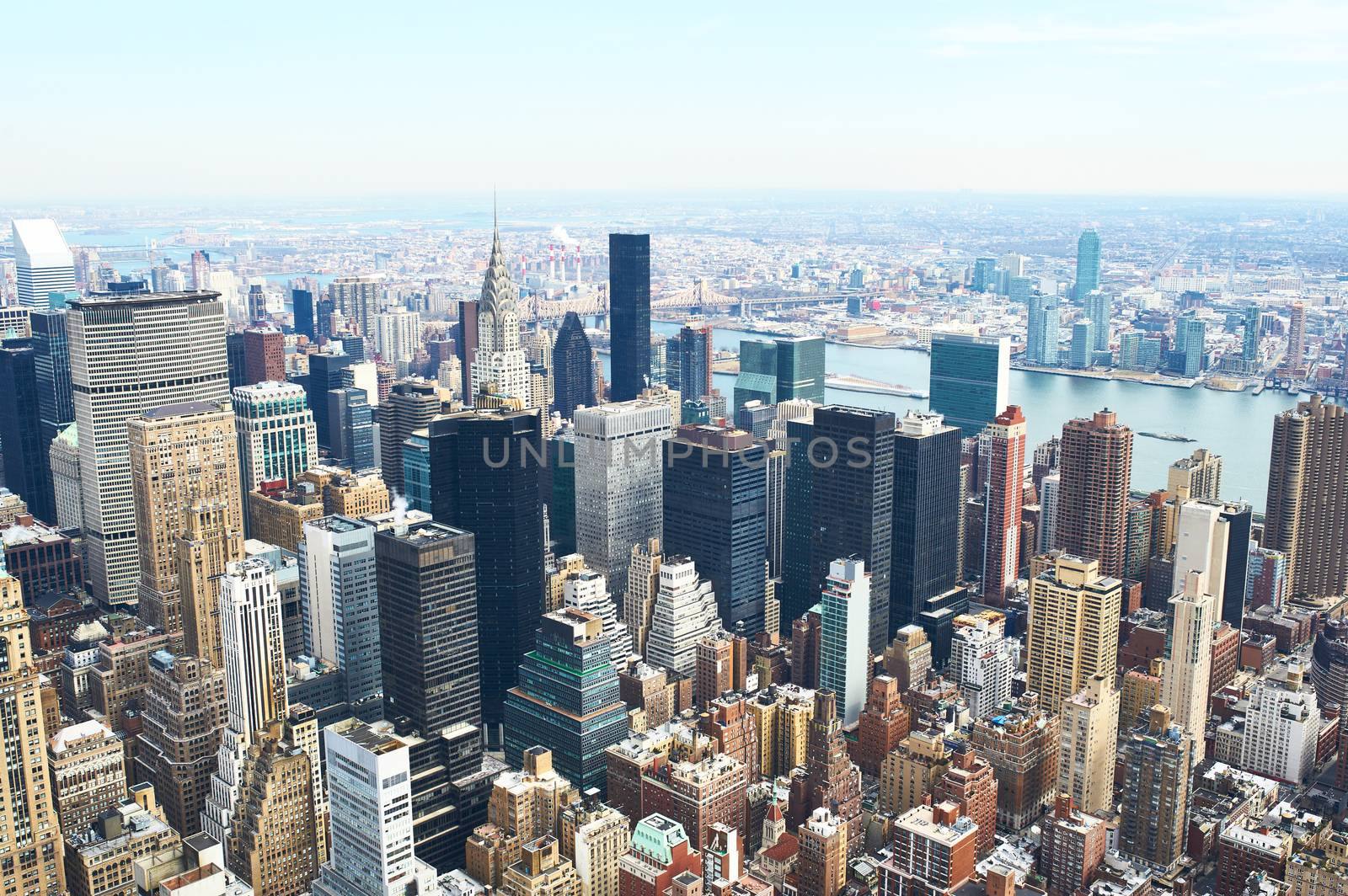 Cityscape view of Manhattan from Empire State Building by haveseen