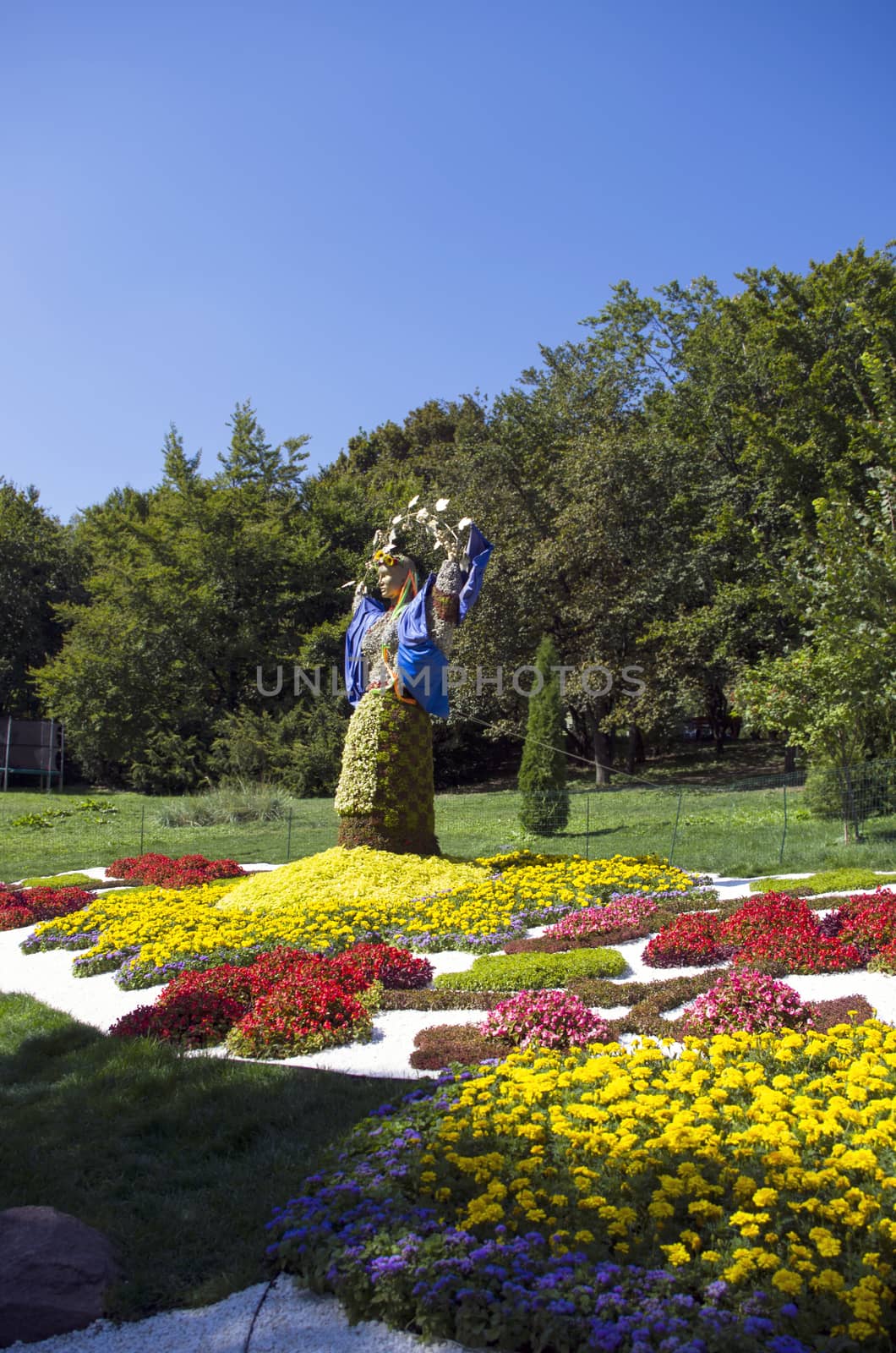 KIEV, UKRAINE. "Spevoche pole" in Kiev opened a traditional 59 flower exhibition, 2014 in Kiev, Ukraine 