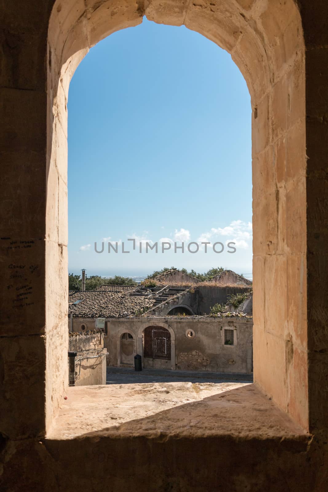 Castle window by bolkan73