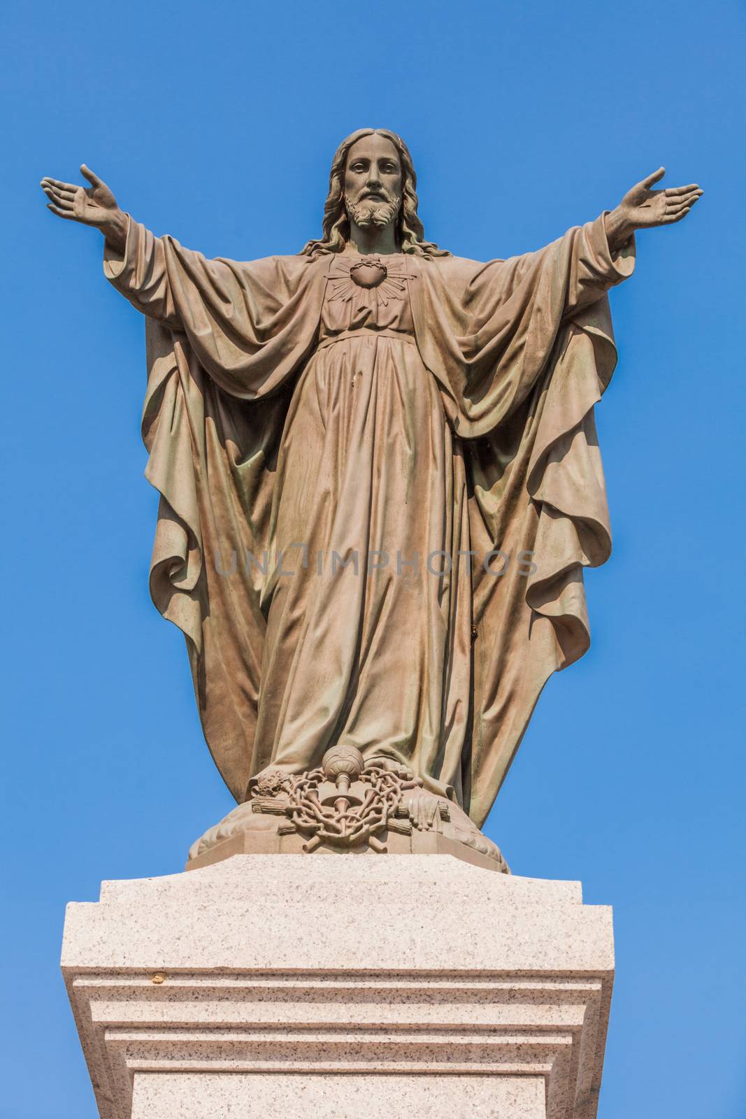 Outdoor Statue of Jesus by aetb