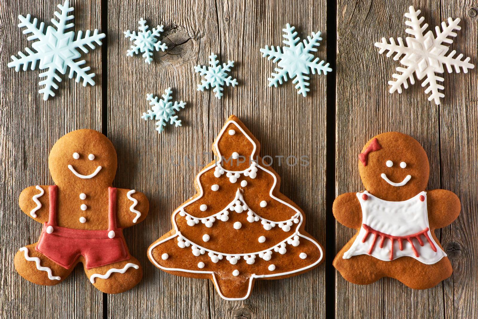 Christmas gingerbread couple and tree cookies by haveseen