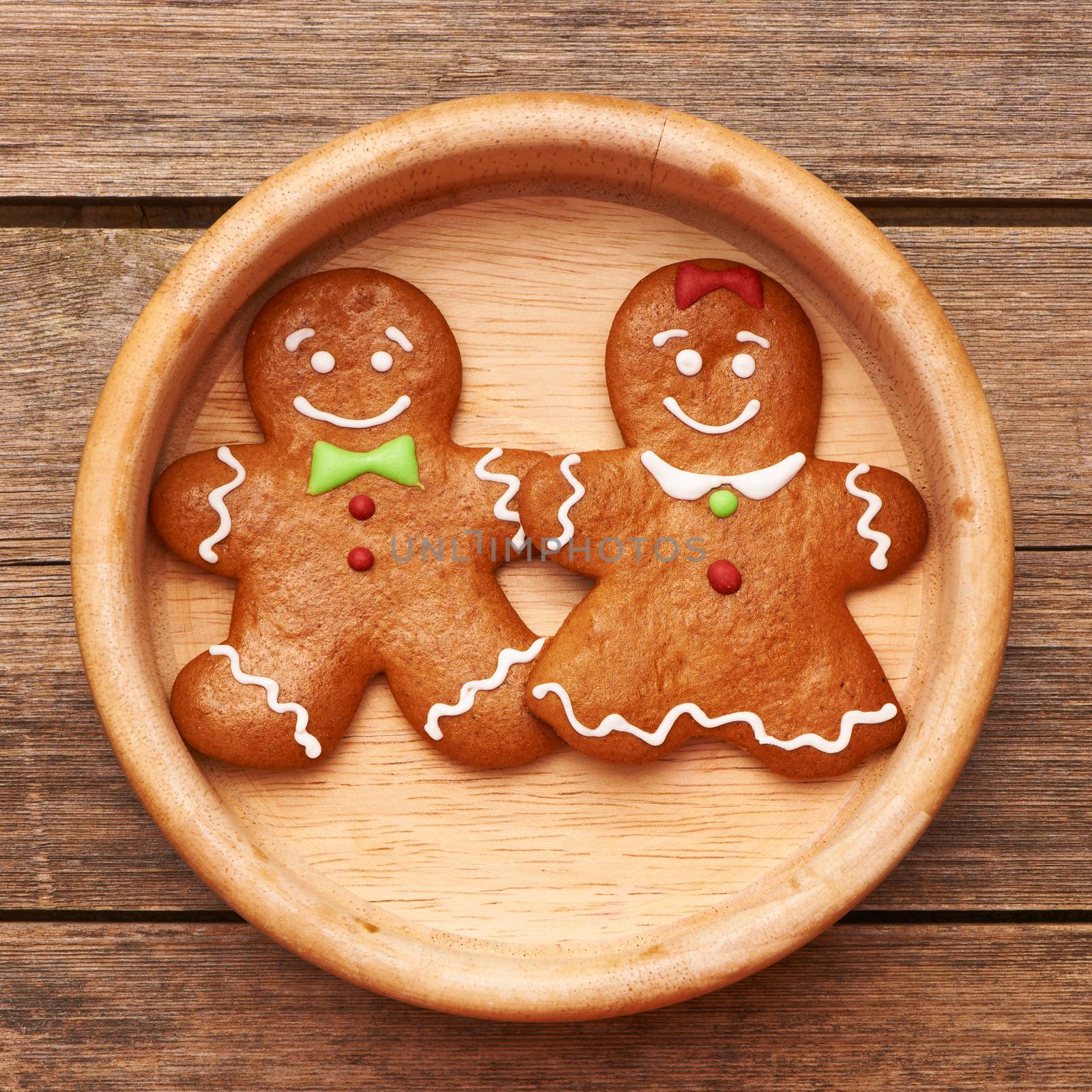 Christmas gingerbread couple by haveseen