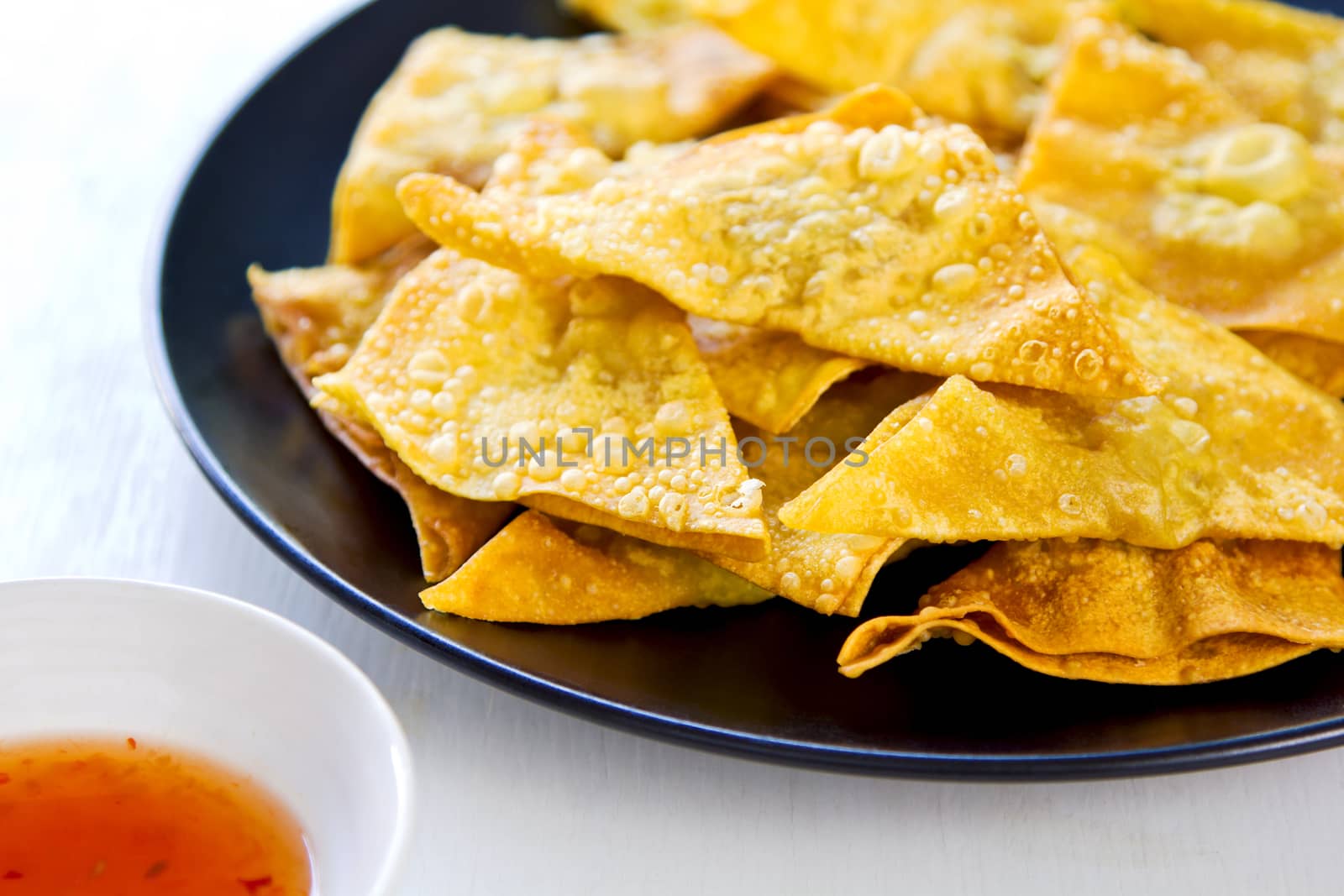 Deep fried Wonton pastry by vanillaechoes