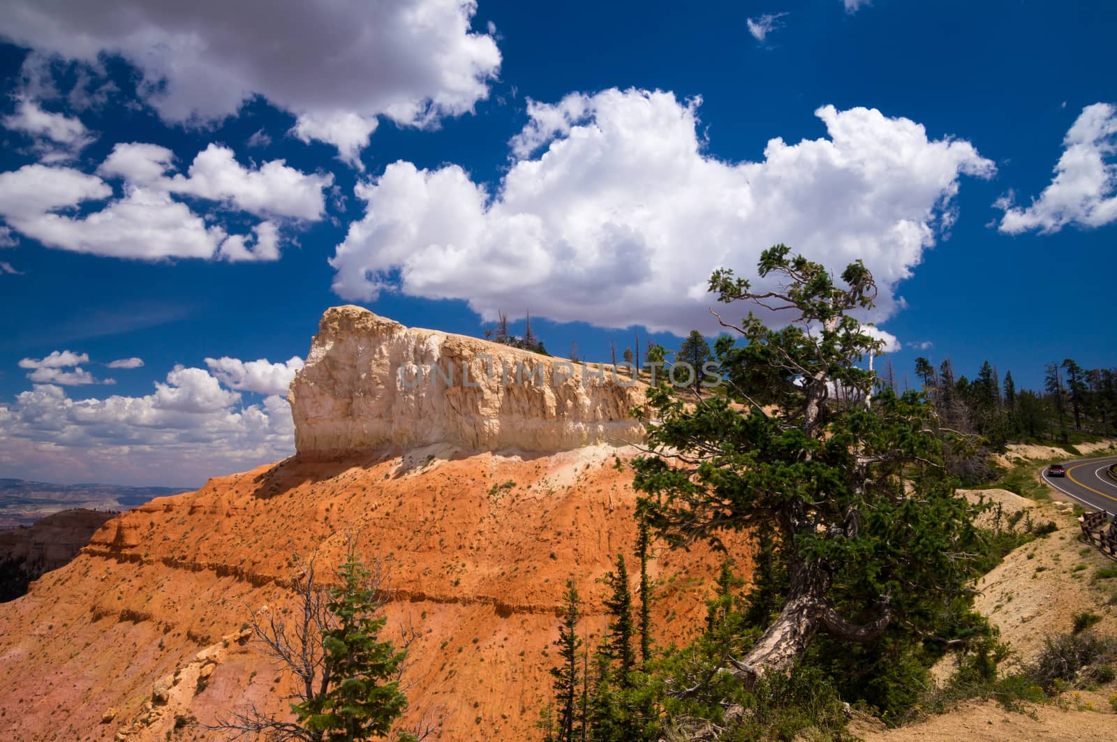 Scenic viewpoint at Bryce Canyon by emattil