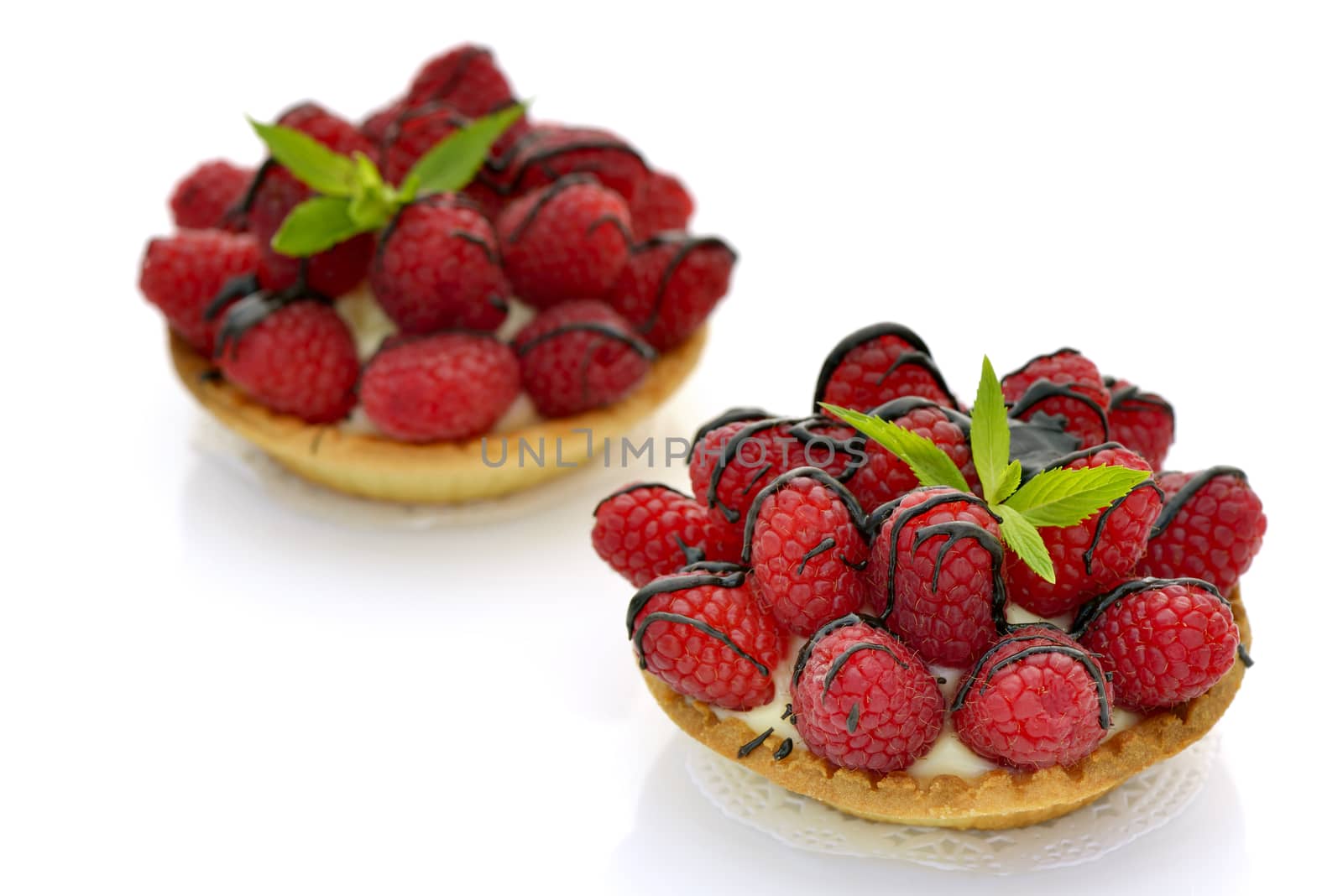 Raspberry tartlets by Hbak