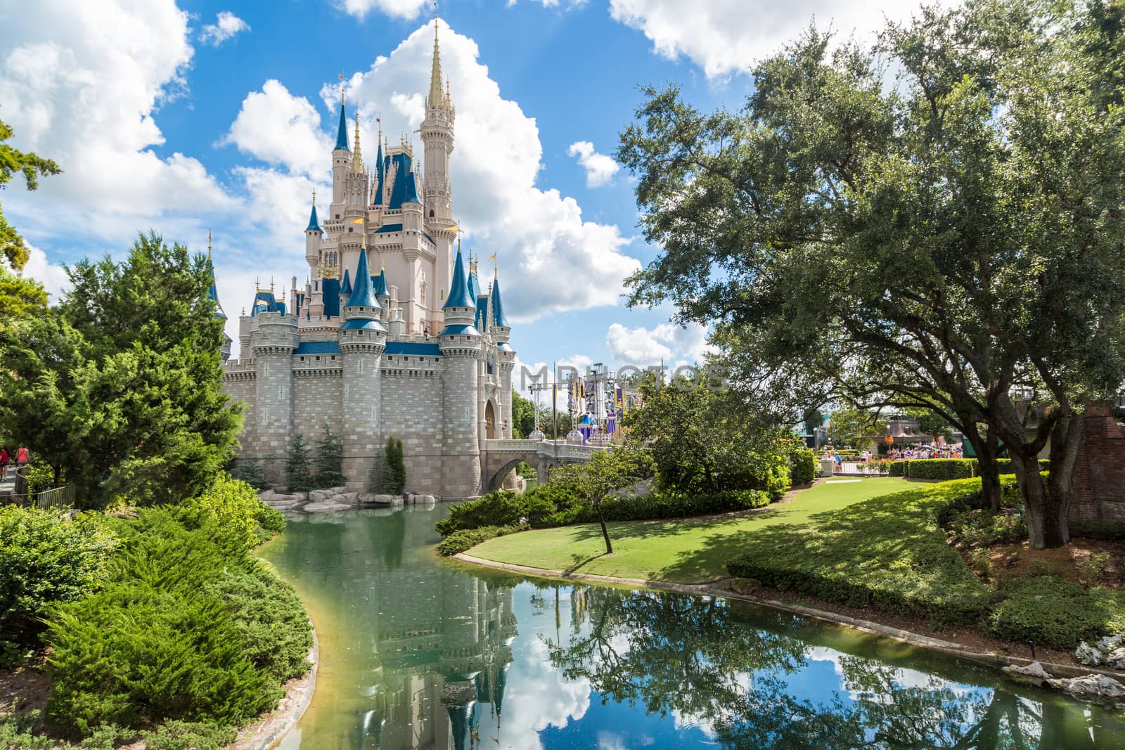 Disney Magic Kingdom by derejeb