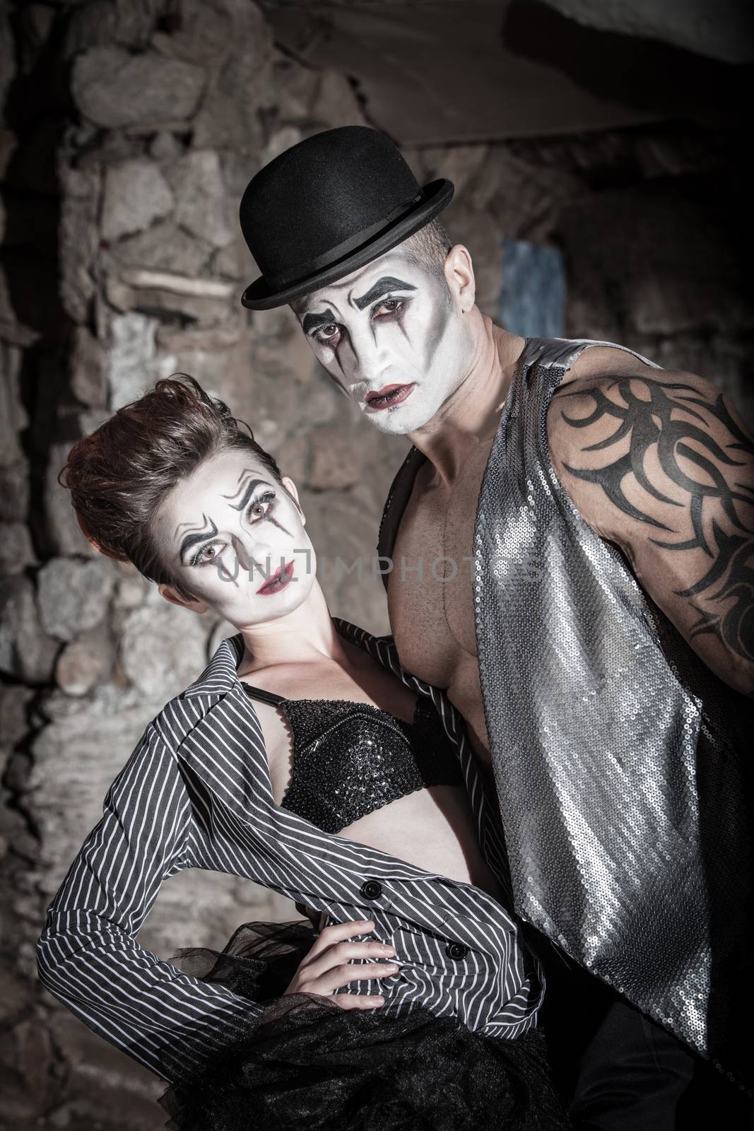 Dramatic Cirque Couple by Creatista