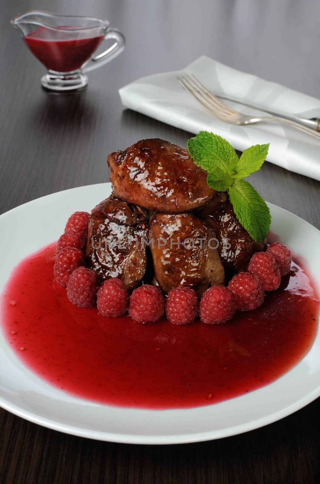 Chicken liver with raspberry sauce by Apolonia