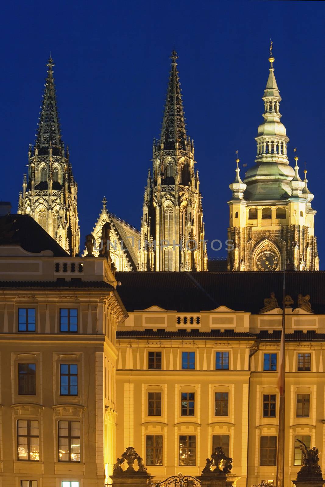 czech republic, prague - hradcany castle and st. vitus cathedral at dusk