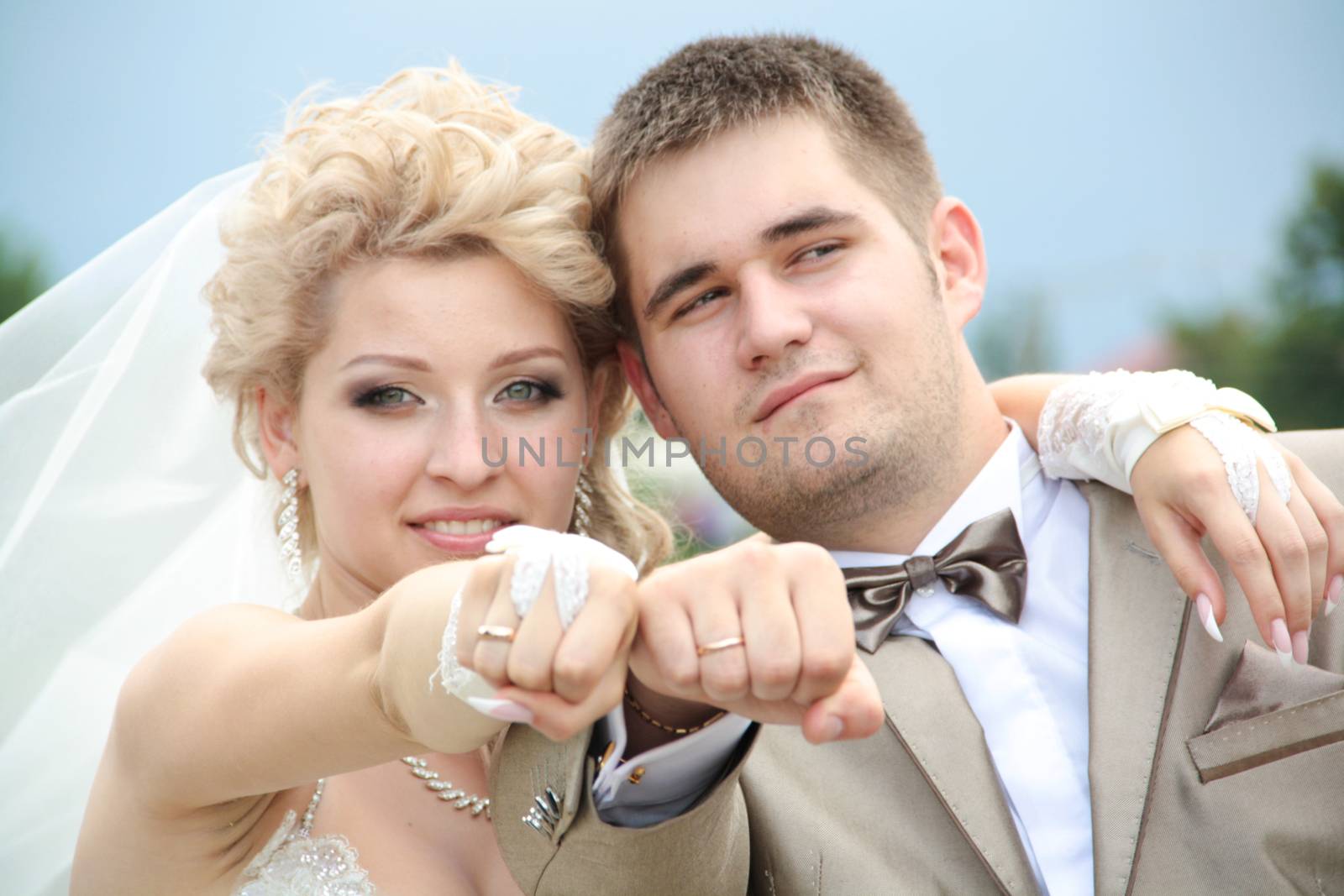 Young married couple in the wedding day