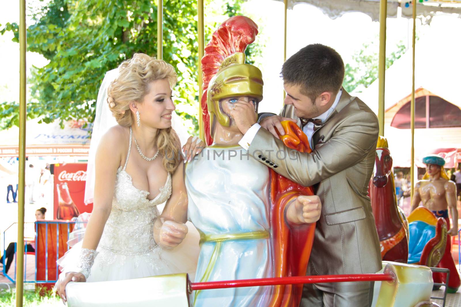 Young married couple in the wedding day