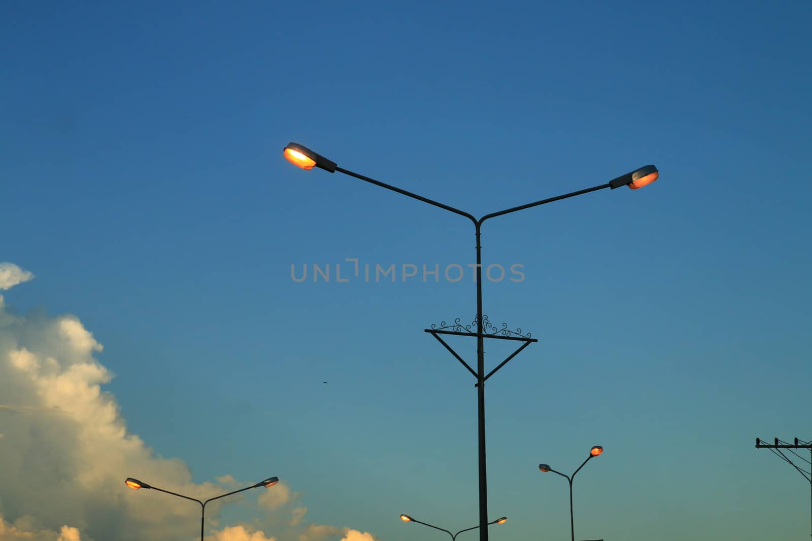 streetlamp2 by kaidevil