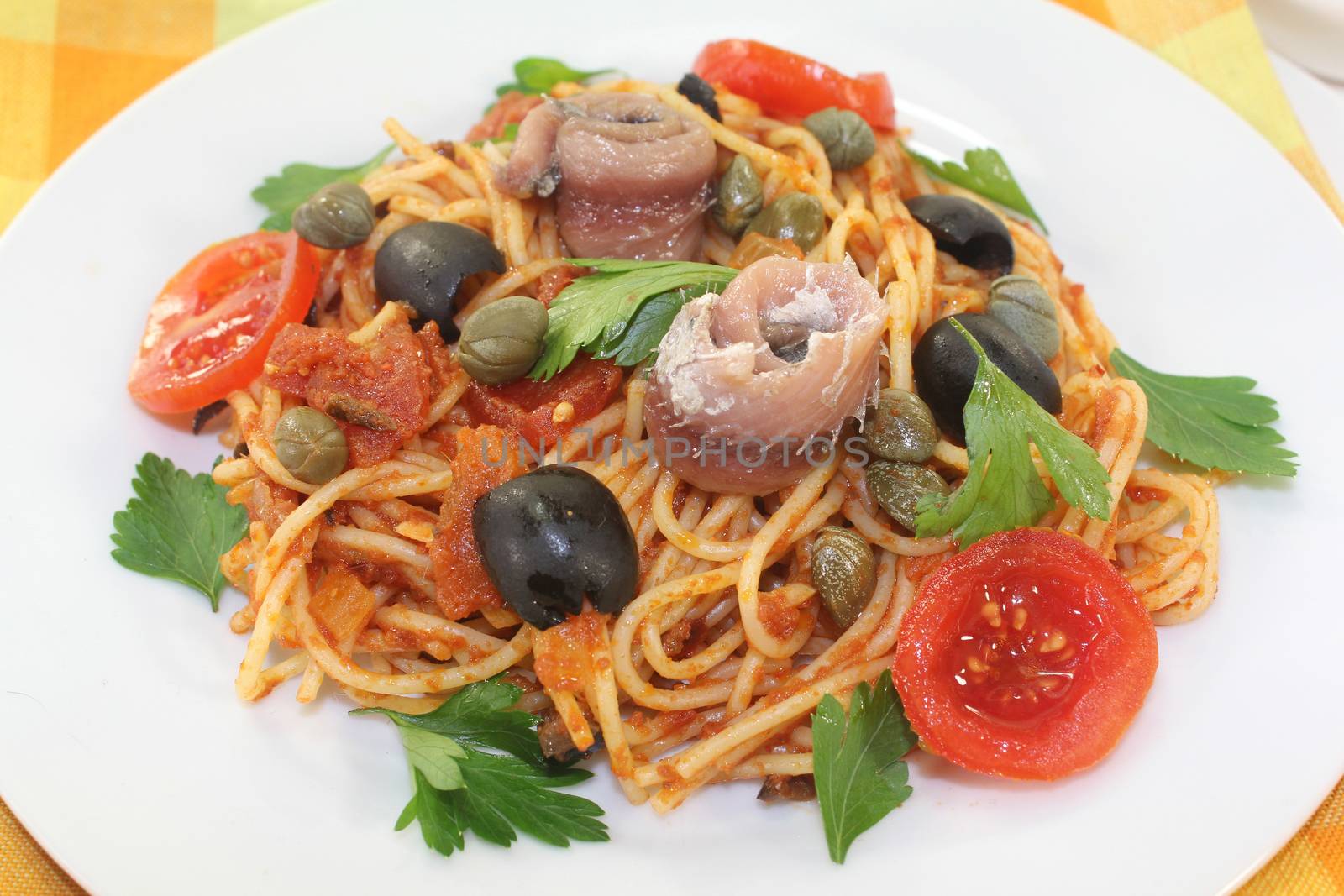 Spaghetti alla Puttanesca by silencefoto