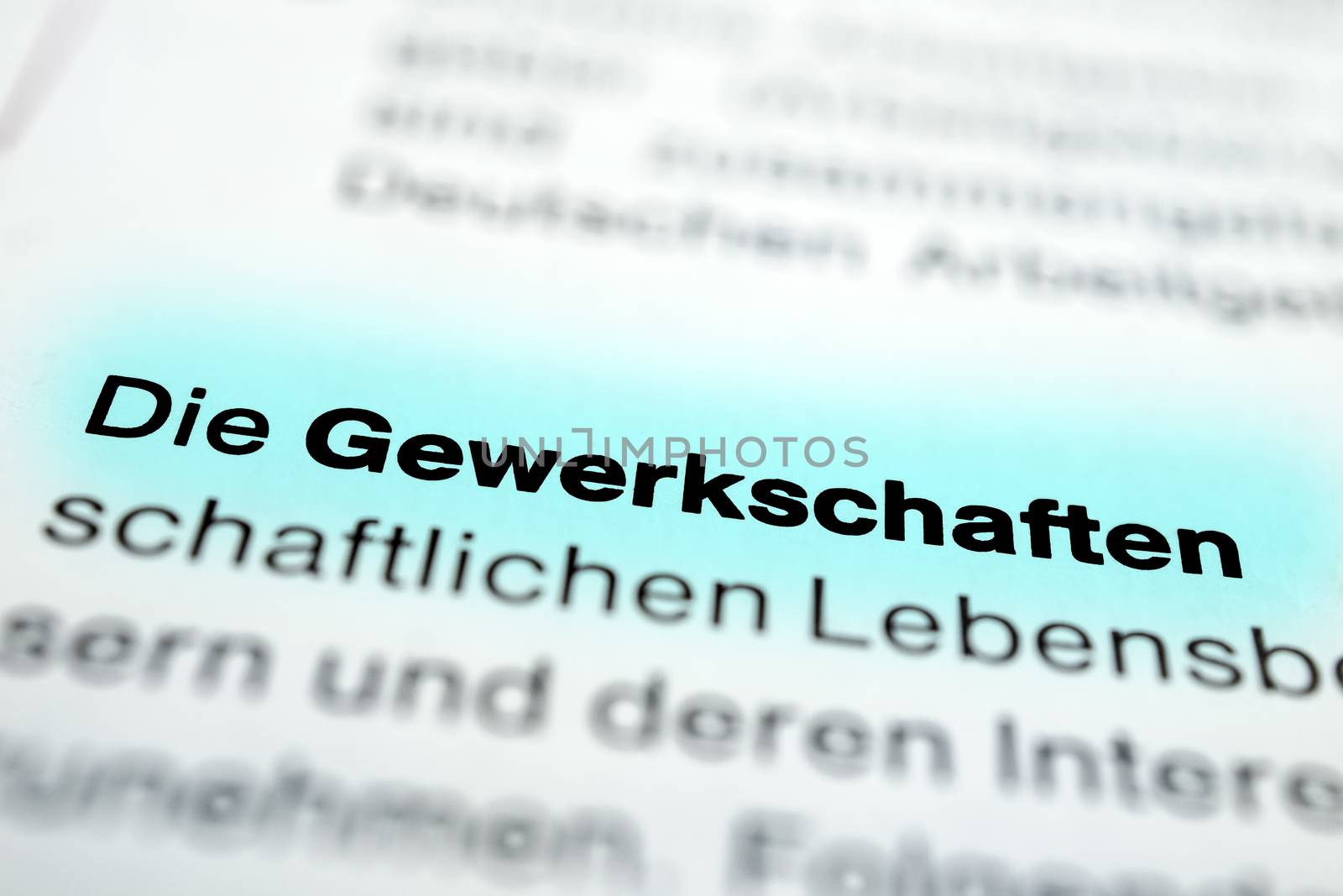 Text auf Seite "Gewerkschaften" mit markierung horizontale Nahaufnahme