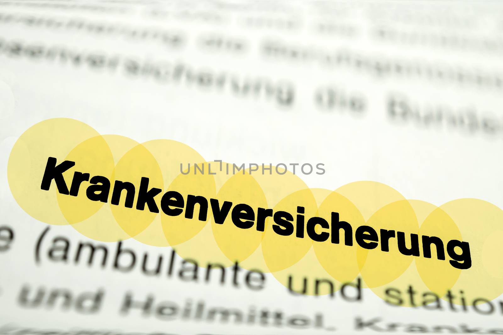 Text auf Seite "Krankenversicherung" mit markierung horizontale Nahaufnahme