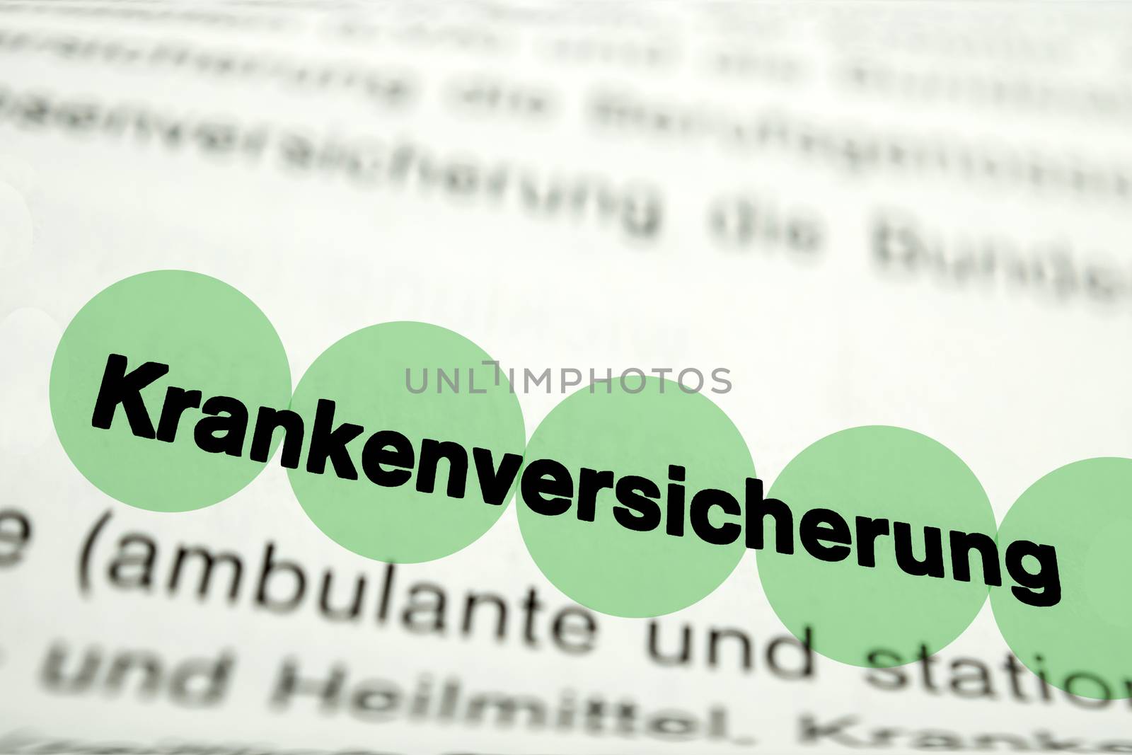 Text auf Seite "Krankenversicherung" mit markierung horizontale Nahaufnahme