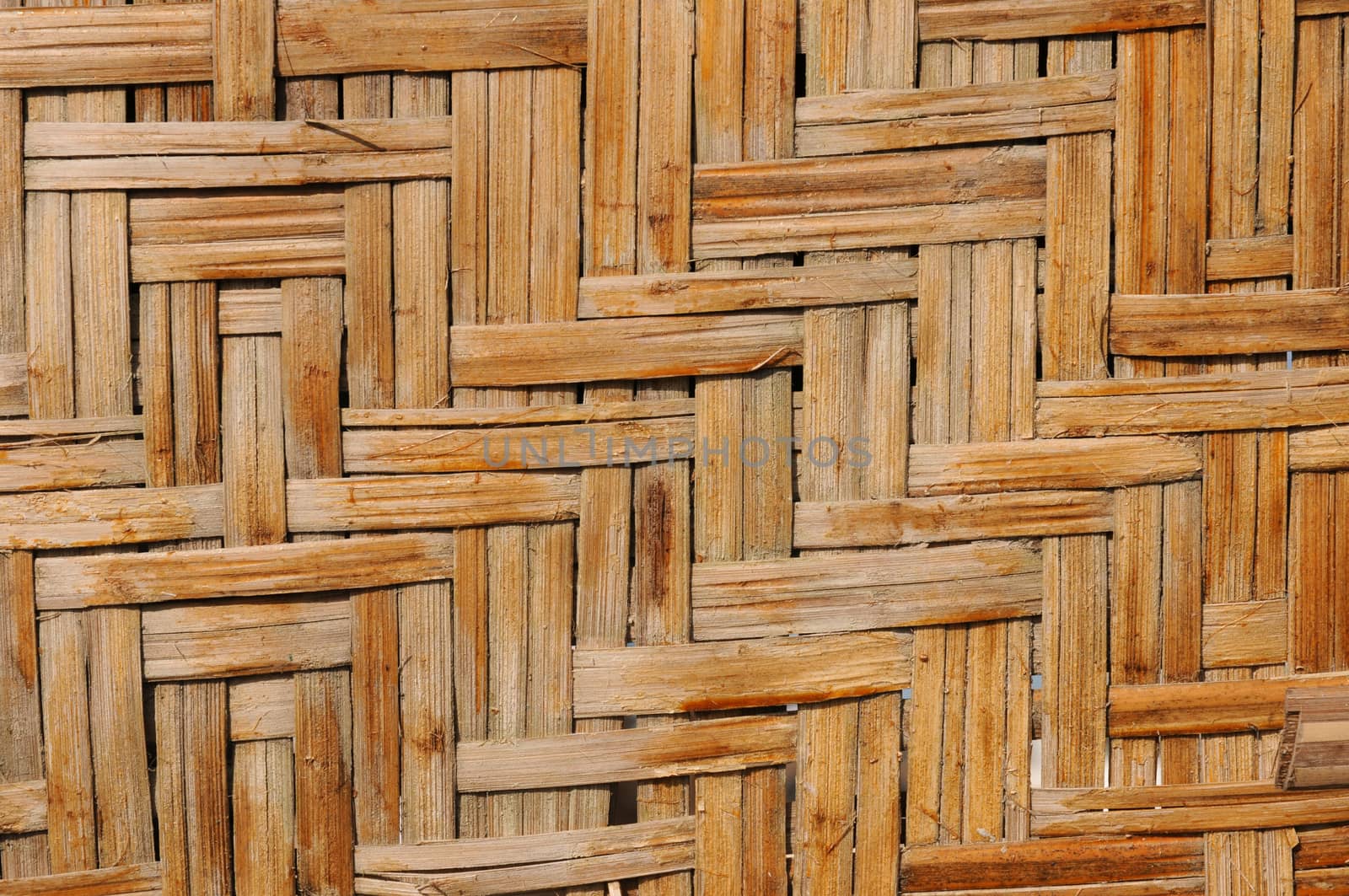 Braided wood pattern in marine area