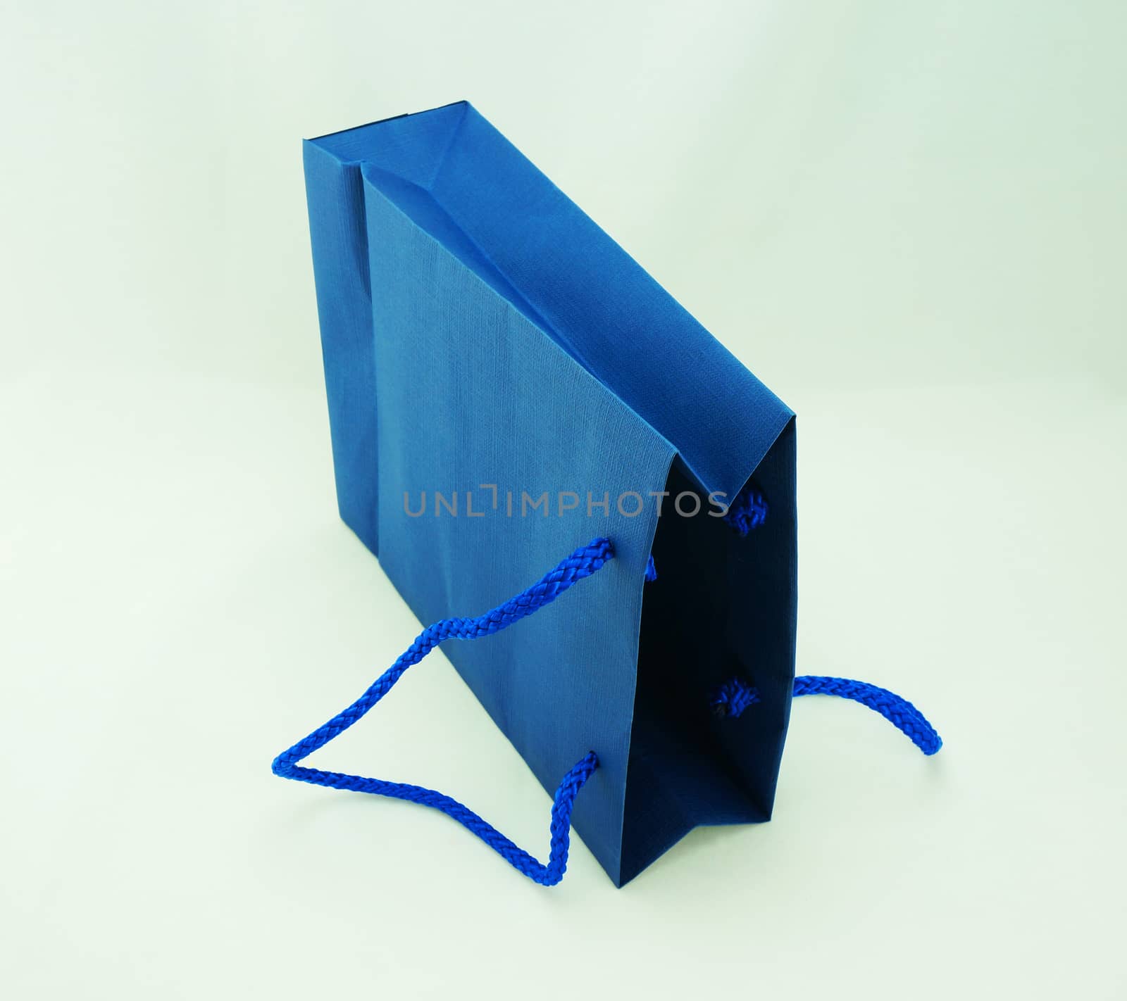 Blue shopping bag  by ninun