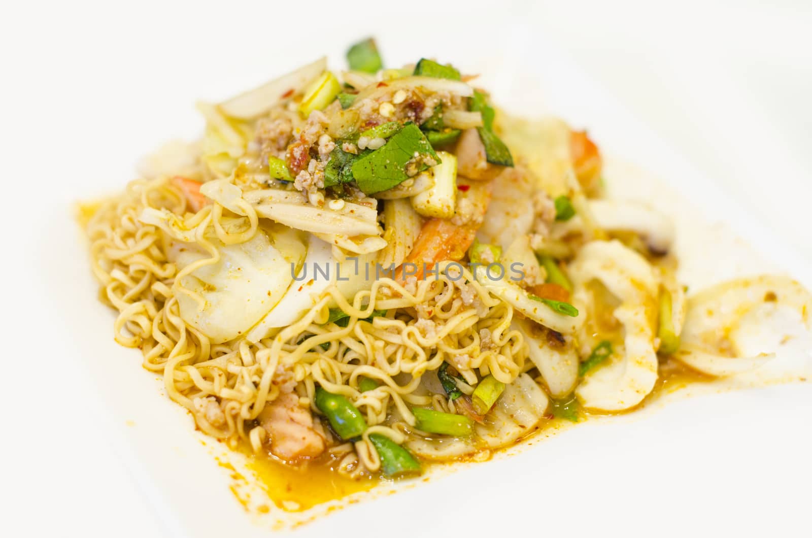 Instant noodle spicy salad, Thai cuisine