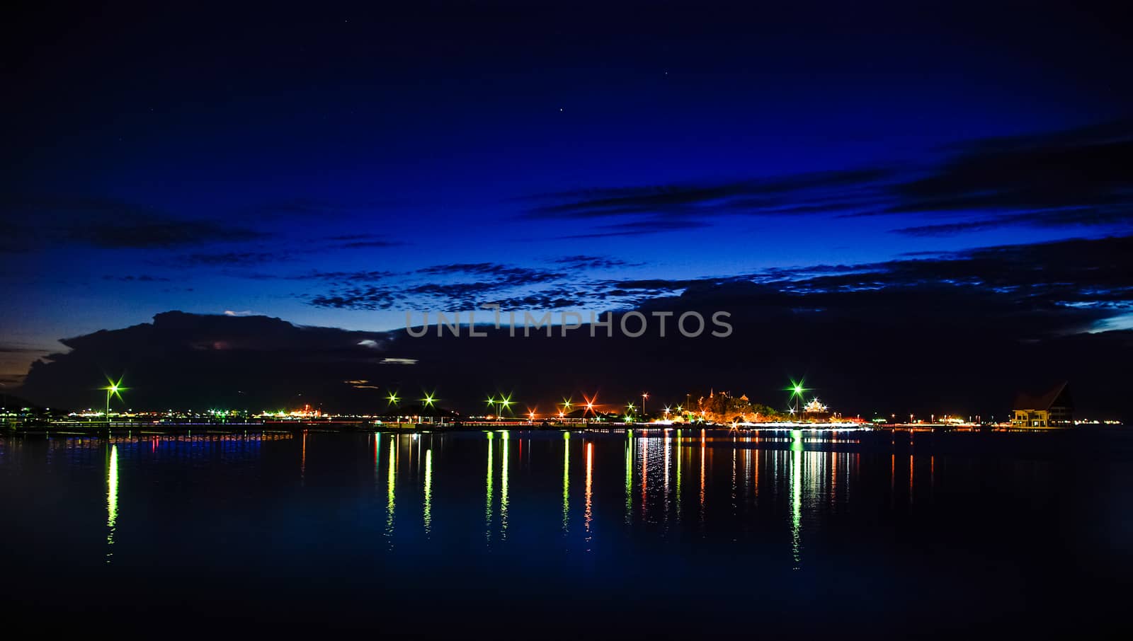 Night scene of Koh Loi, Sriracha, Chonburi, Thailand