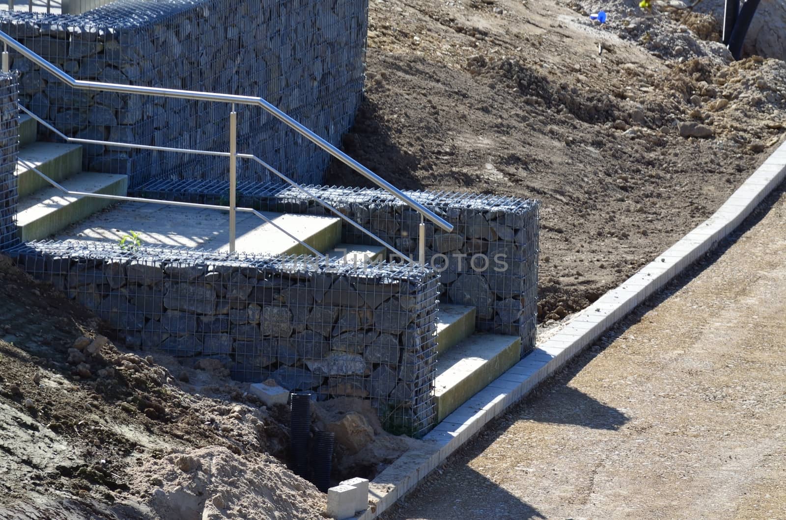 Gabion with staircase by JFsPic
