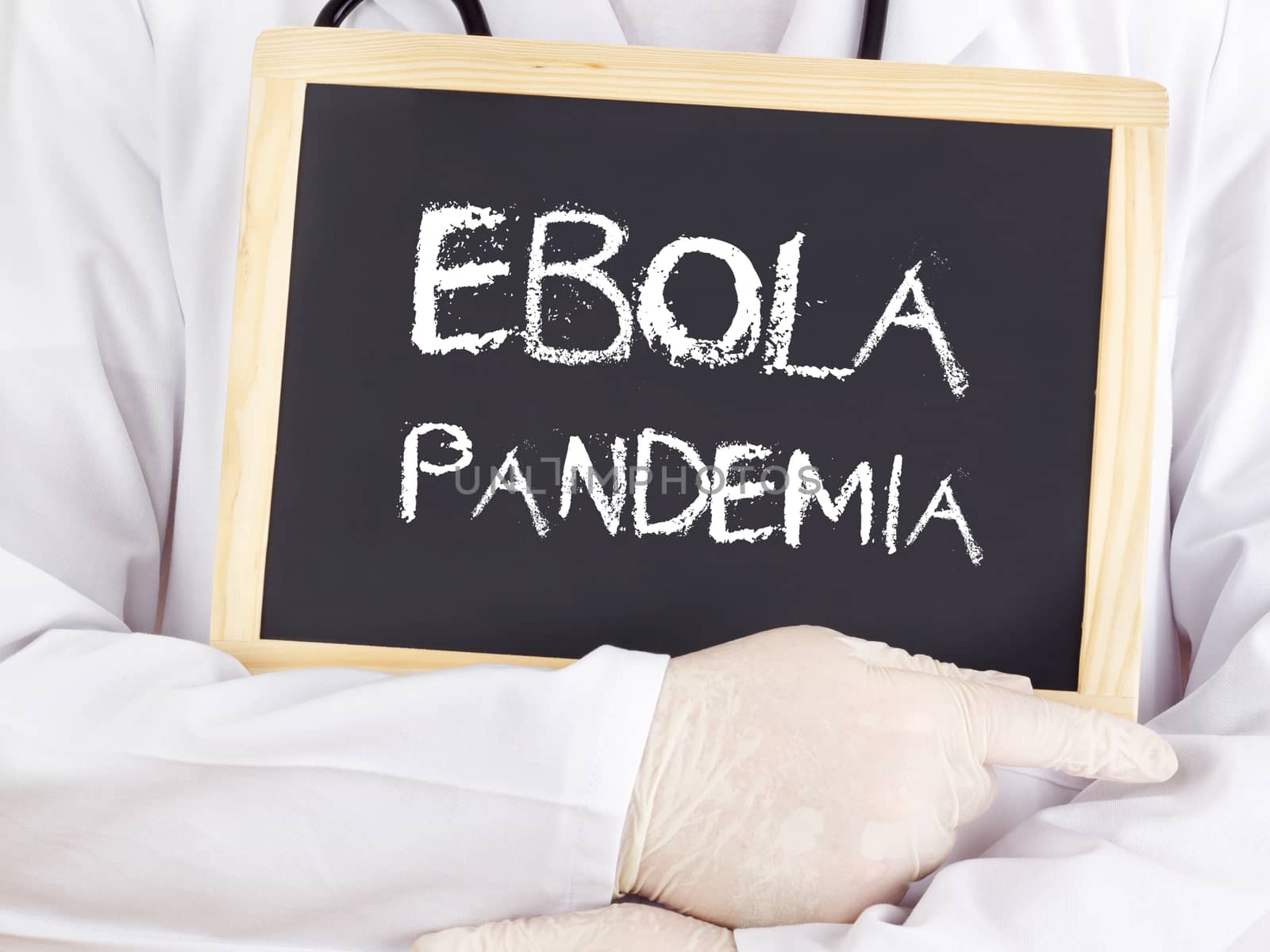 Doctor shows information: Ebola pandemia