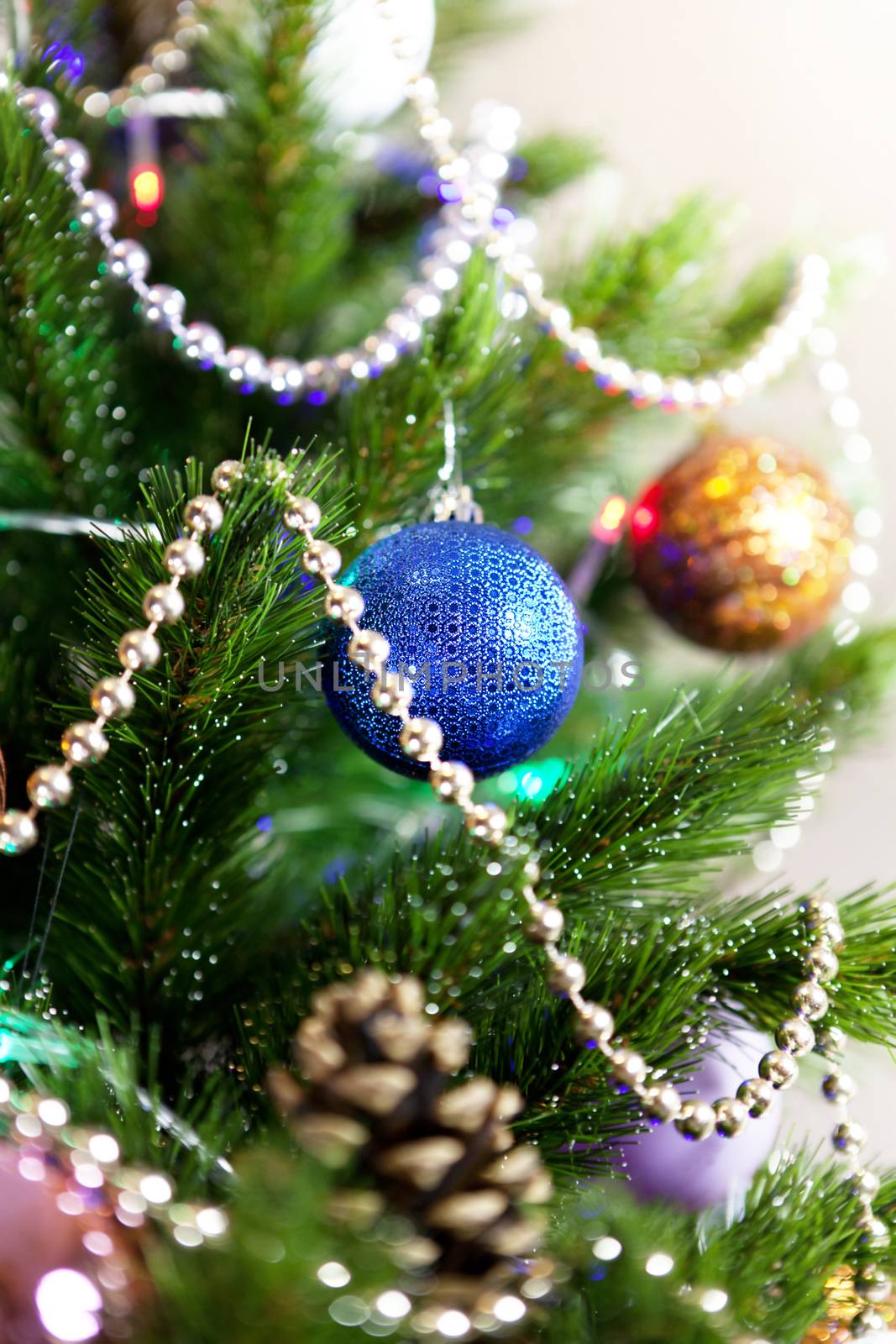 jewelry on a green New Year tree