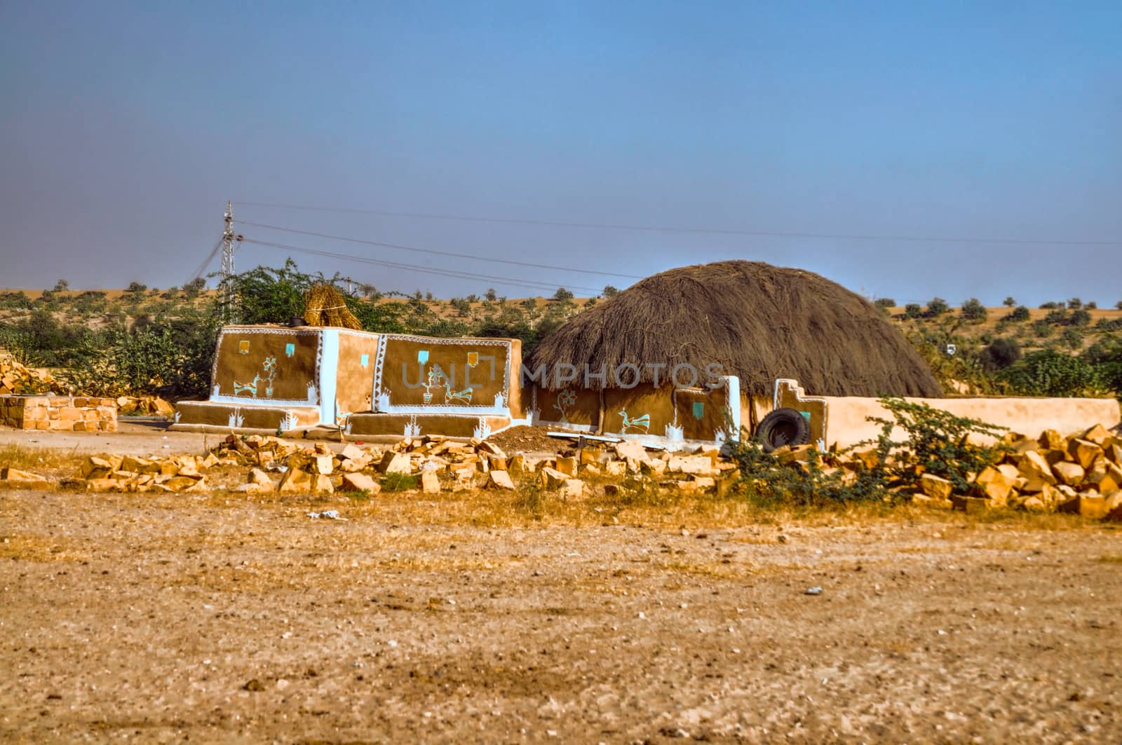 House in That desert, India by MichalKnitl