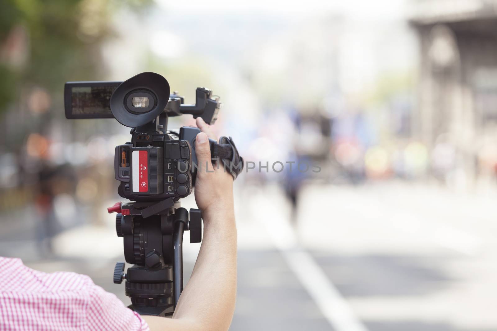 Covering an event with a video camera