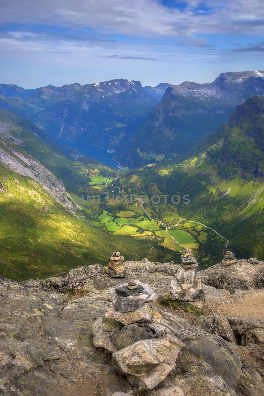 View of Geiranger by kjorgen