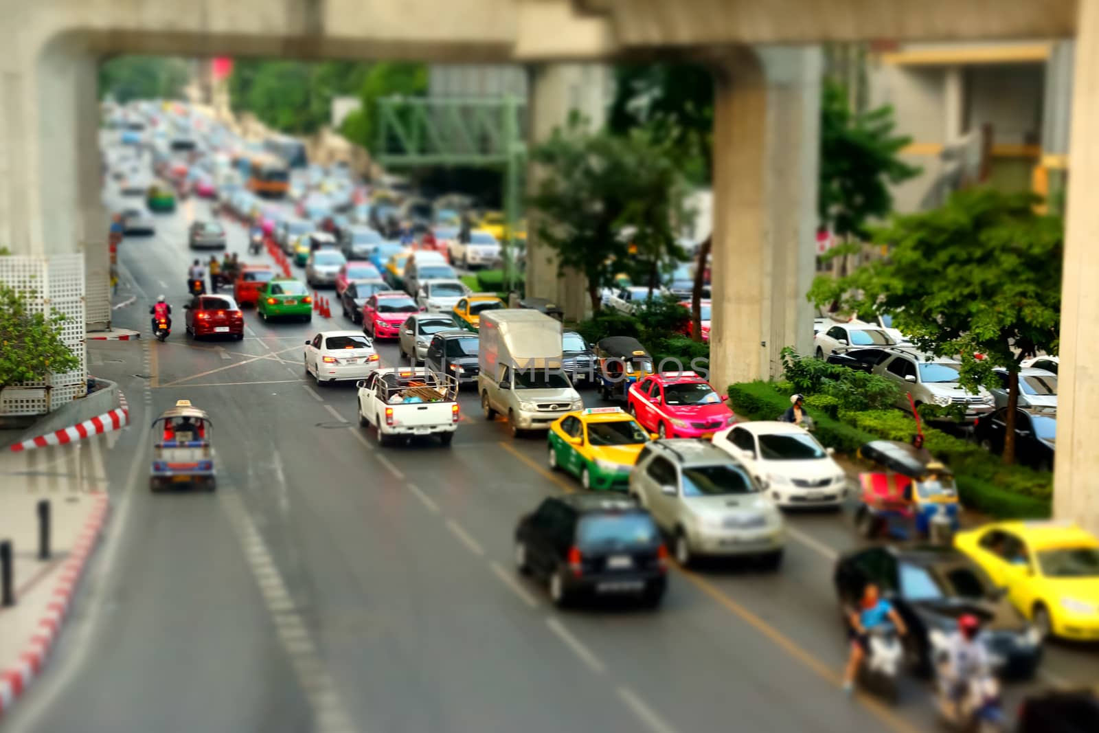 Traffic jams in Bangkok by AnnaElshina