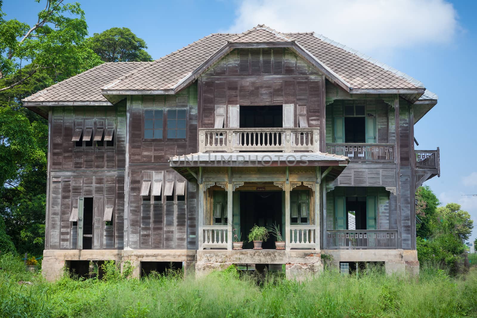 abandoned old house by witthaya