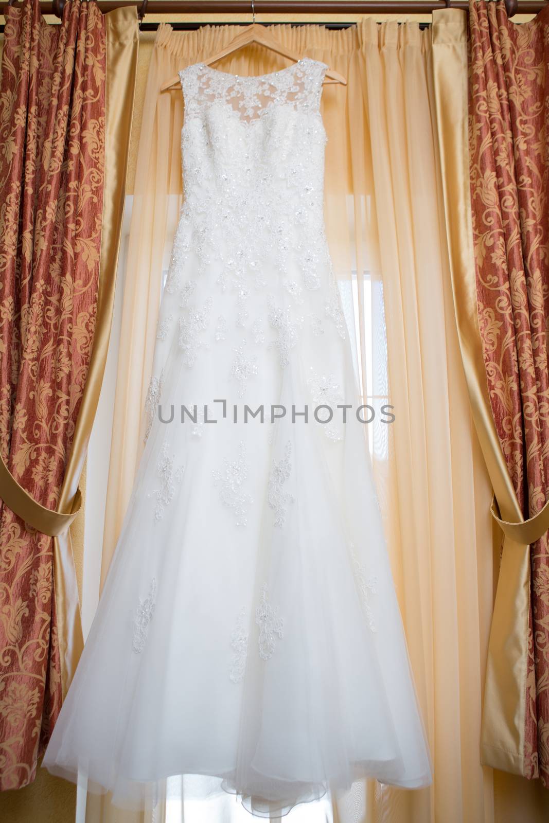 wedding dress by sarymsakov