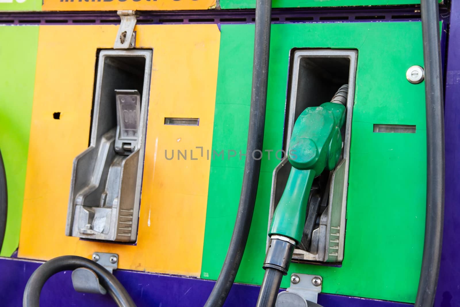 fuel nozzle, gas pump by kasinv