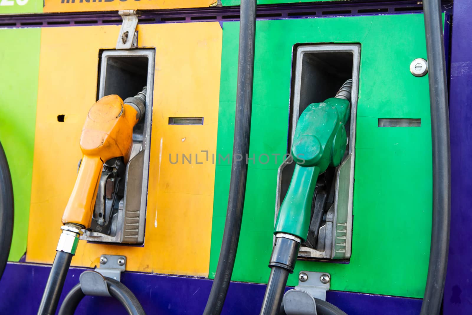fuel nozzle, gas pump by kasinv