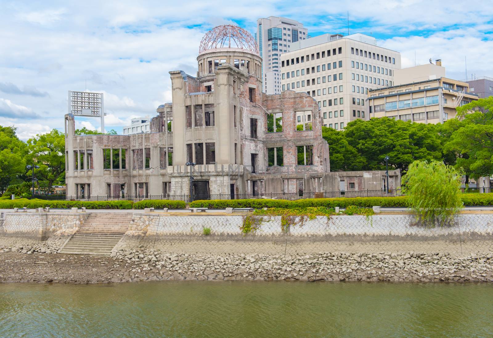 Hiroshima nuclear dome by fyletto