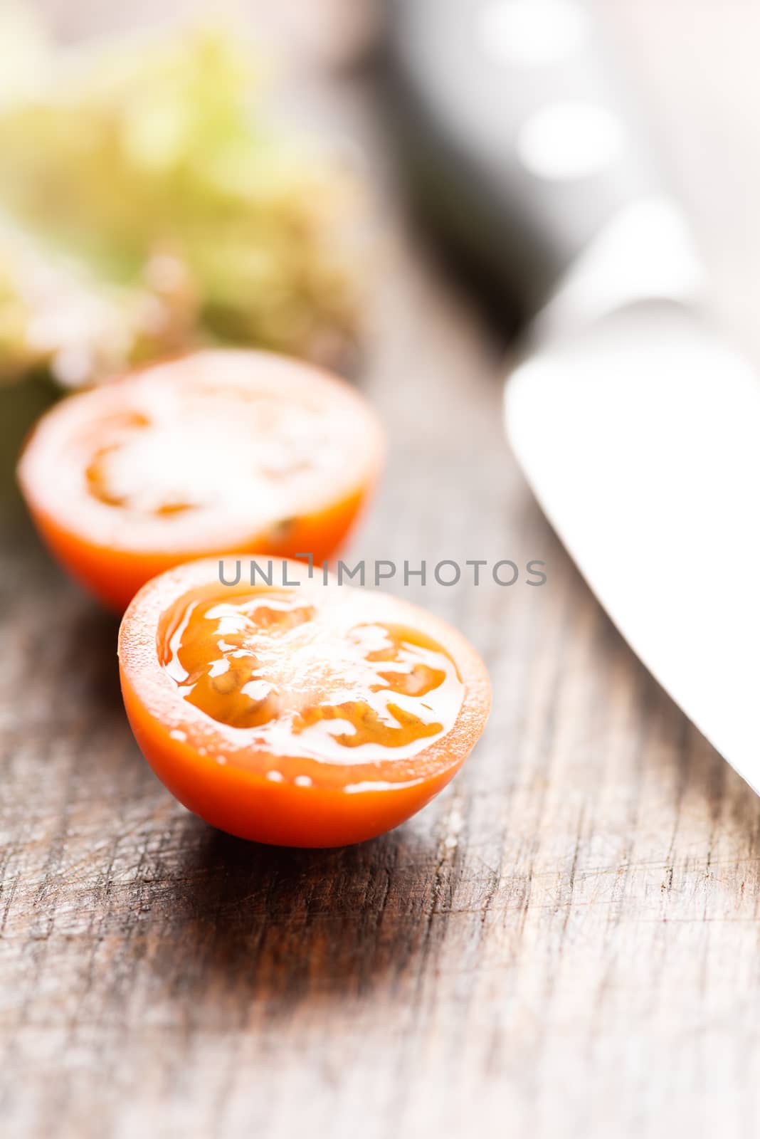 Sliced tomato on cutting board